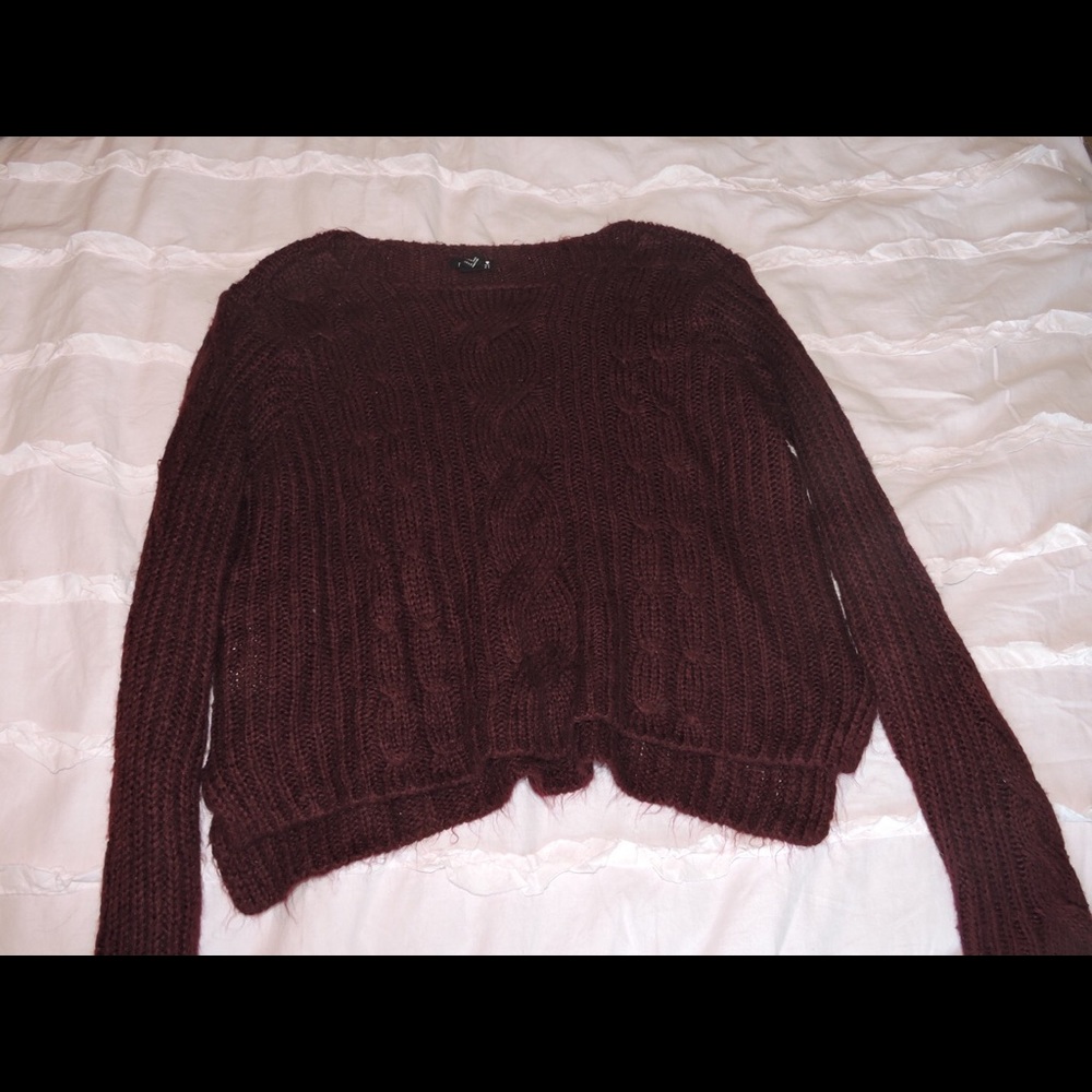 Maroon sweater